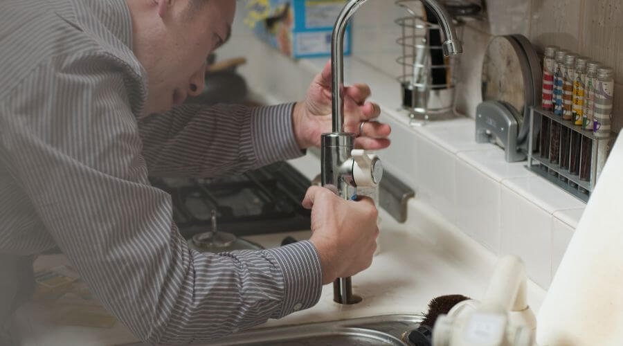 Professional clogged toilet repair in San Antonio, PR